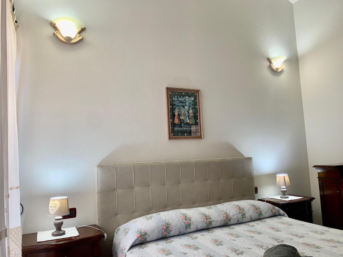 casa vacanza V&G Domus De Maria Esterno foto