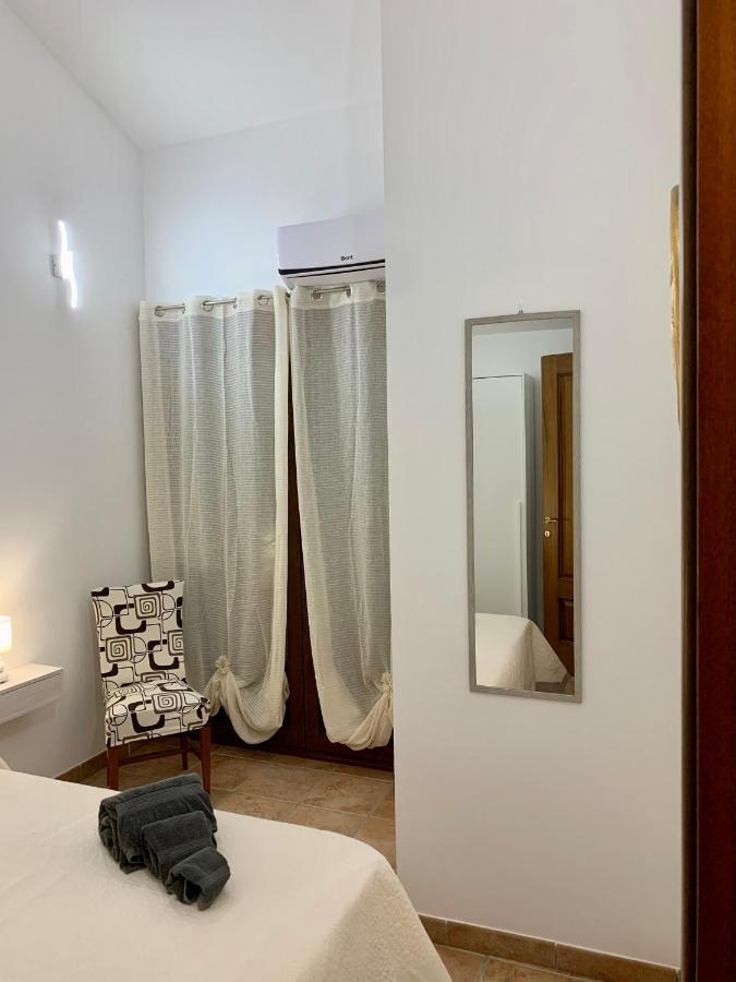 casa vacanza V&G Domus De Maria Esterno foto