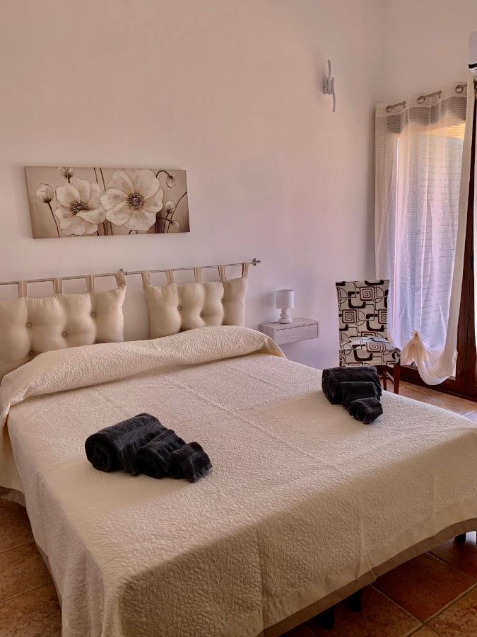 casa vacanza V&G Domus De Maria Esterno foto