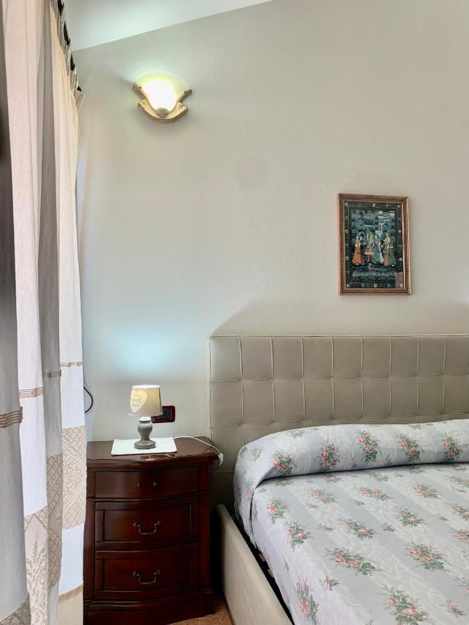 casa vacanza V&G Domus De Maria Esterno foto